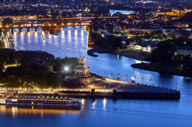 Deutsches Eck, Rýn, Koblenz, Německo