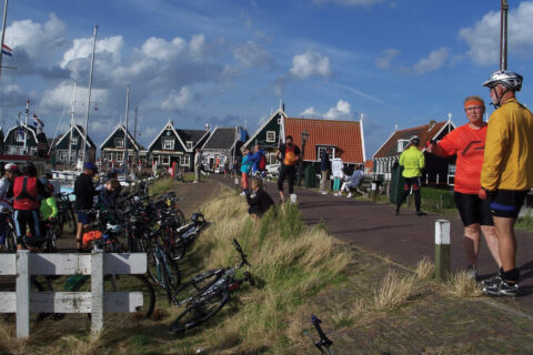 Domky v přístavu Marken, Holandsko