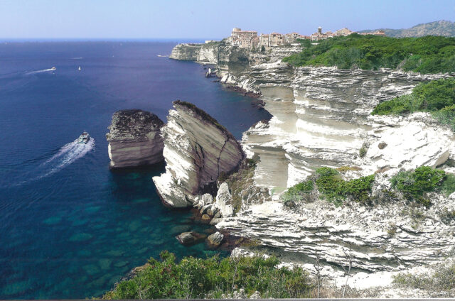 Vápencové útesy, Bonifacio, Korsika
