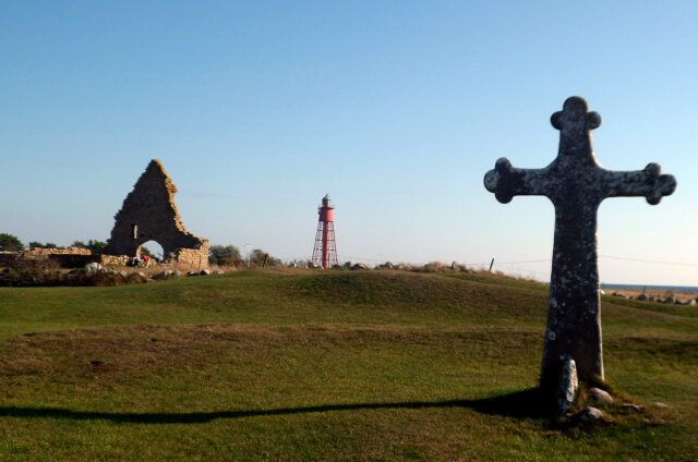 Ostroh Kapelludden, Švédsko