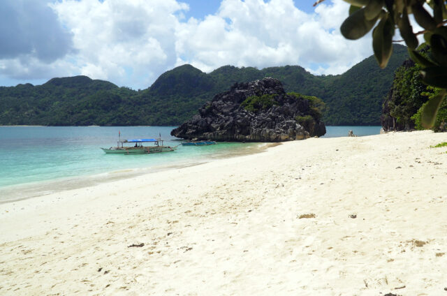 Ostrov „Robinsonů“ Matukad, Filipíny