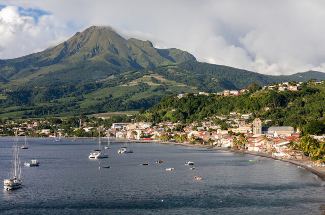 Sant Pierre, sopka Mount Pelée, Martinik