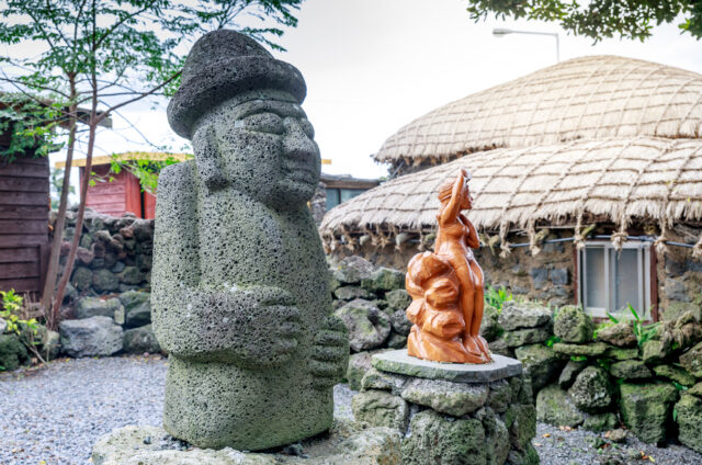 Sochy Hareubang, symbol Čedžu, Korea