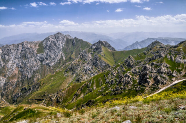Vrcholky hor pohoří Ťan Šan, Uzbekistán
