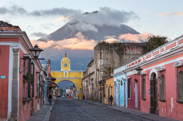 Španělská koloniální architektura a Antigua, Guatemala