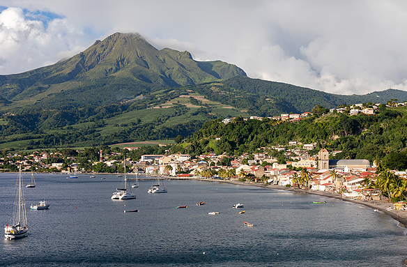 Sant Pierre, sopka Mount Pelée, Martinik