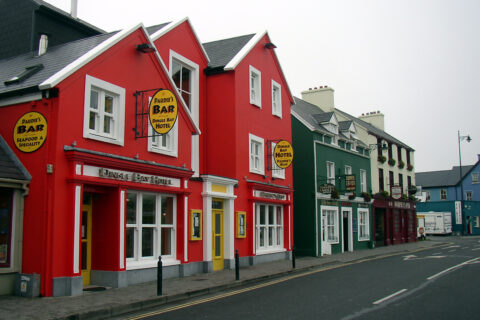 Barevné domky, poloostrov Dingle, Irsko