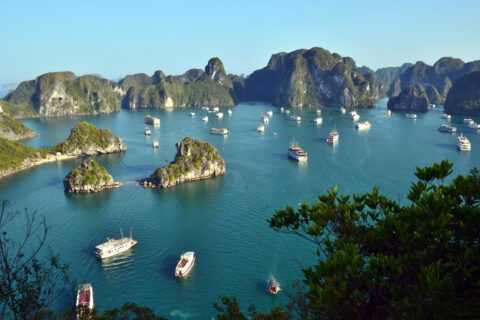 Dračí zátoka Halog Bay, Vietnam