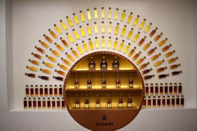 Exkurze do palírny Ararat, Arménie