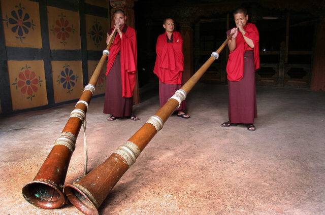 Hra mnichů, Paro, Bhútán