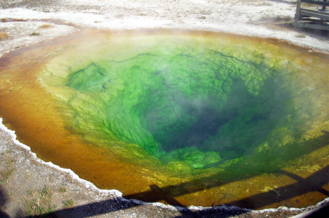 Jezírka vařící vody, Yellowstone, USA
