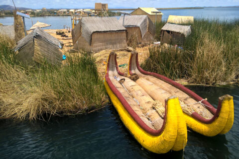 Rákosové ostrovy indiánů Uros, Peru