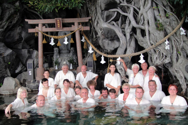 Sakuradžima, venkovní lázně Furusato, Japonsko