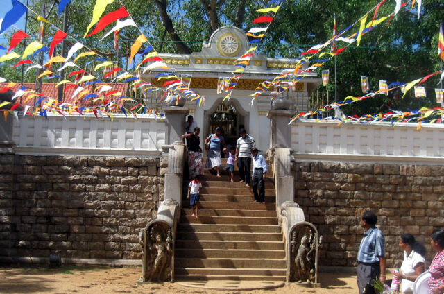 Strom Osvícení Buddhy, Anuradhapura, Srí Lanka