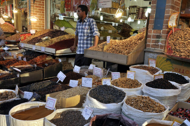 Trhy s kořením, Írán