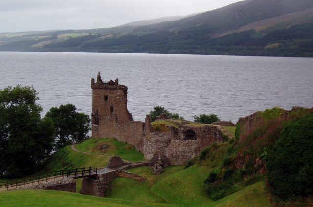 Urquhart Castle, Loch Ness, Skotsko