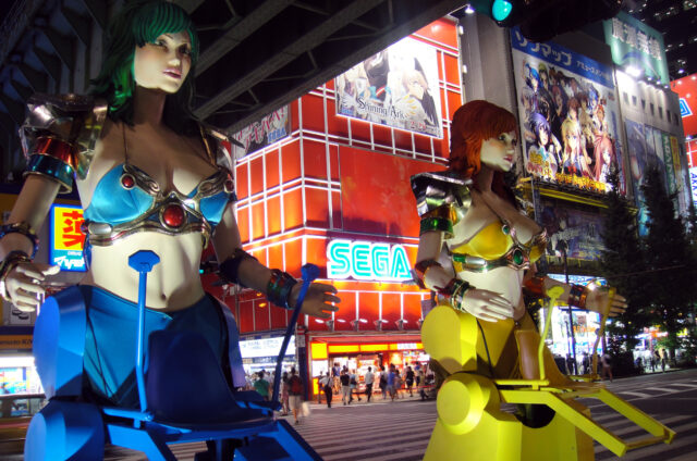 Večerní Akihabara, Tokio, Japonsko