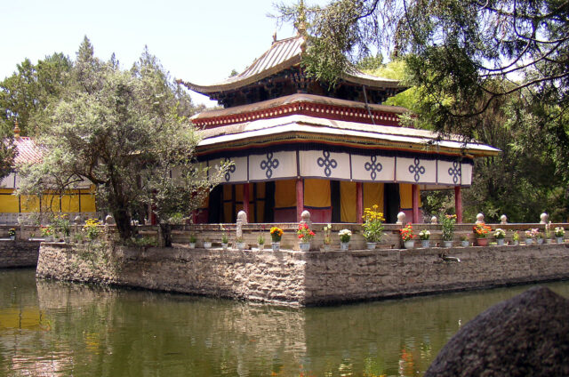 Vodní altán, Norbulinka, Lhasa