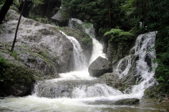 Vodopády Manpok, KLDR