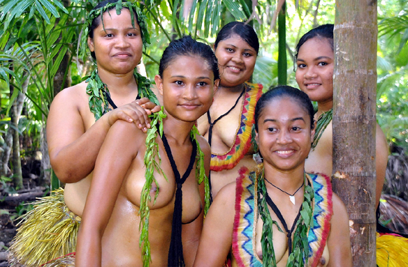 Původní Yapské dívky, Mikronésie