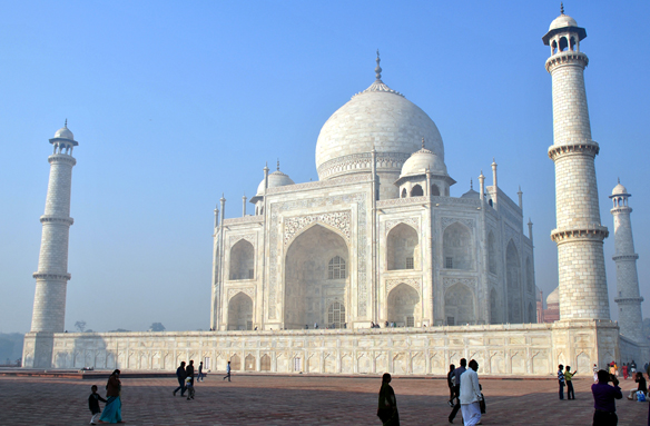 Slavné mauzoleum Tadž Mahal, Indie