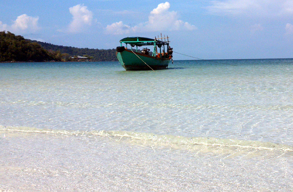 Bílé pláže ostrova Koh Rong, Kambodža