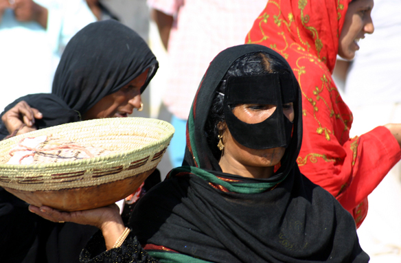 Od beduínských masek k módě, Omán
