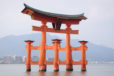 Brána Torii, Mijadžima, Japonsko